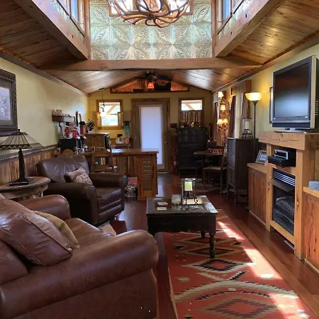 Tabasco Ranch - Antler Cabin Hotel